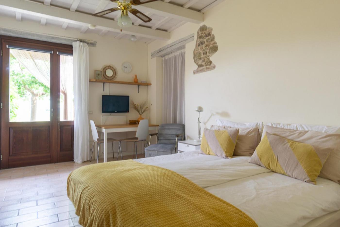 Rosa Nel Pozzo Apartments And B&B San Pietro  Exterior foto