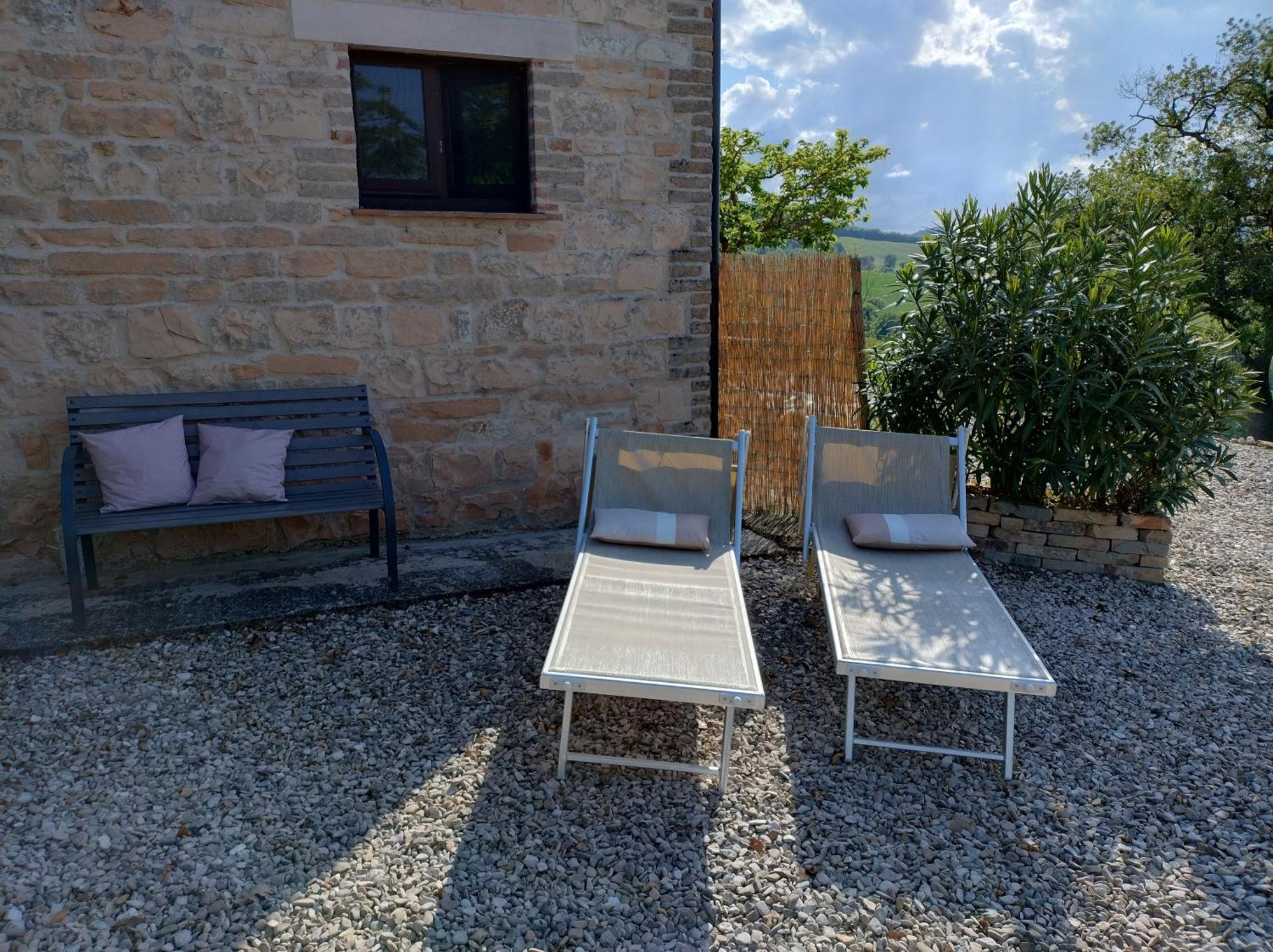 Rosa Nel Pozzo Apartments And B&B San Pietro  Exterior foto